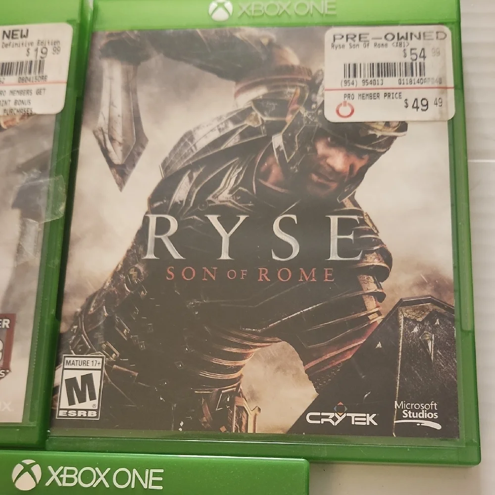 Xbox One Game Bundle - Green Cases